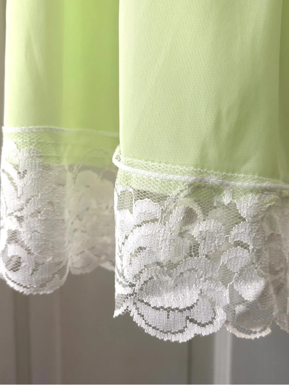 Vintage Pastel Green Lace Trim Half Slip Size XL - Picture 5 of 13